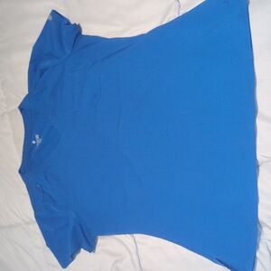 Med Couture touch single pocket detail top. Good condition.